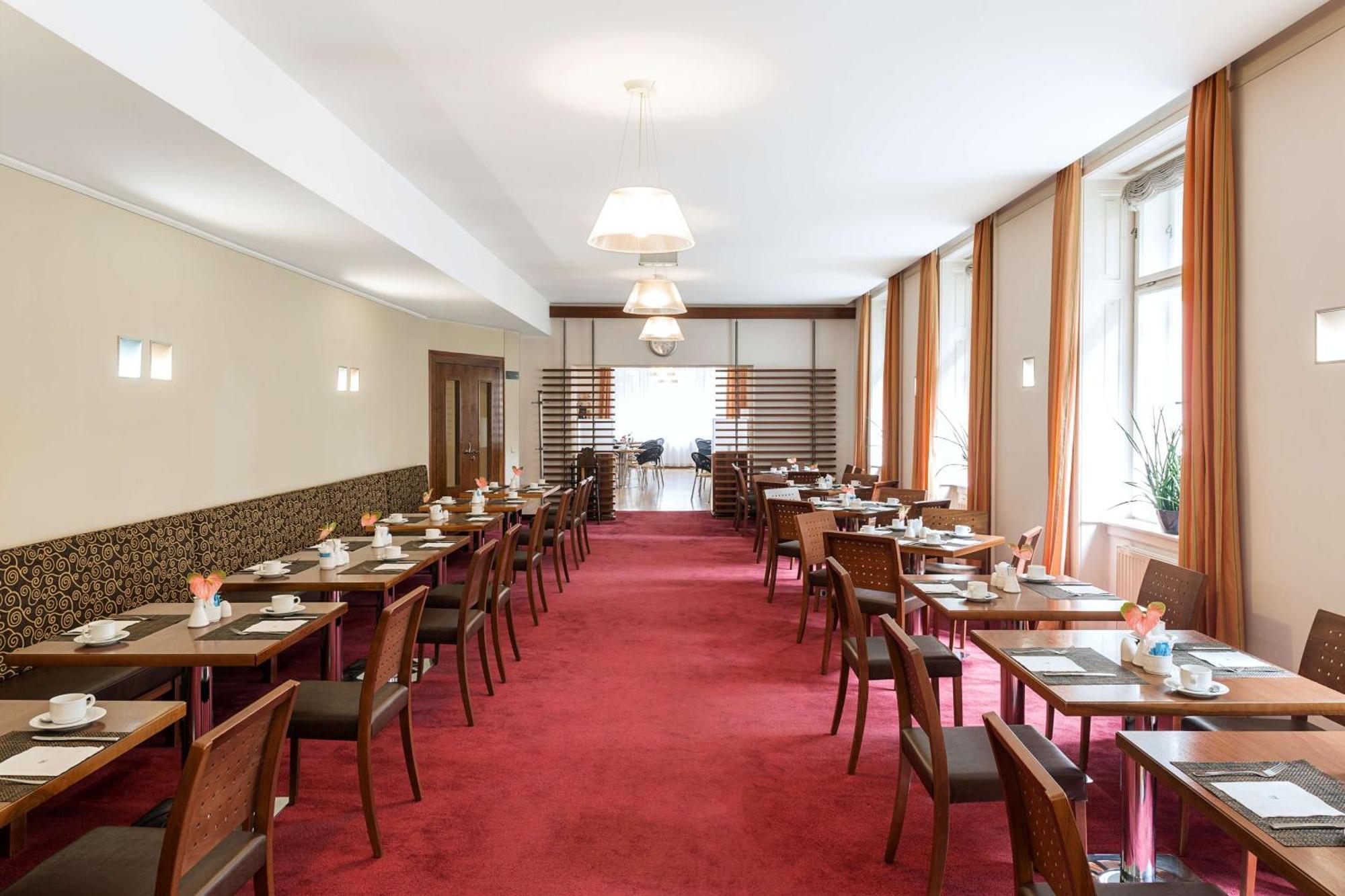 Nh Belvedere Hotel Wien